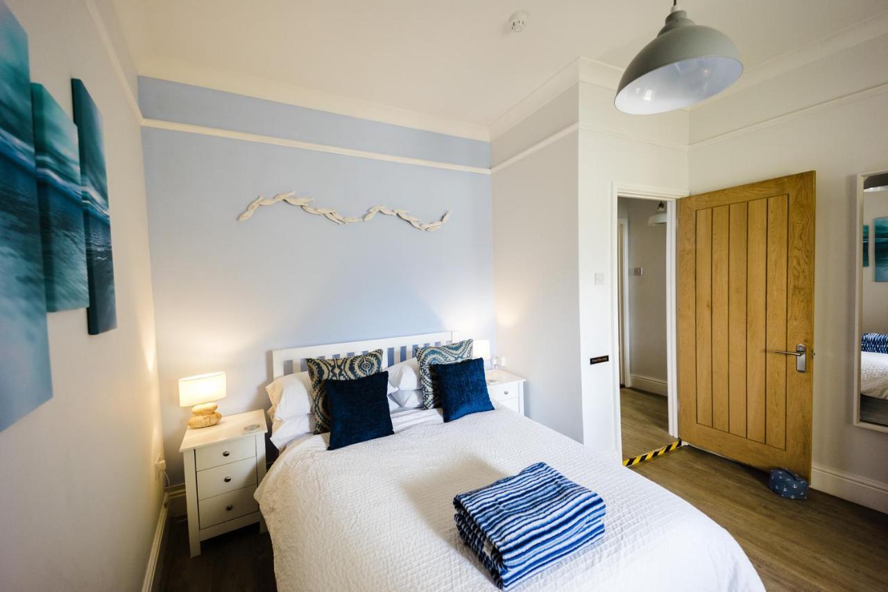 Apartment Flat 1 Flint House - 2 Bedroom - Garden - Dog Friendly *